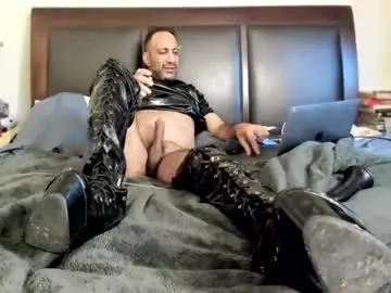 Chaturbate Live Porn of kinkyguy323232