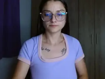 Chaturbate Free Porn Cam of lilcoralinne_0
