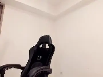 Chaturbate Live Porn of skinnyy__016__