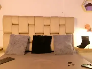 Chaturbate Live Sex Cam of leo_adamms