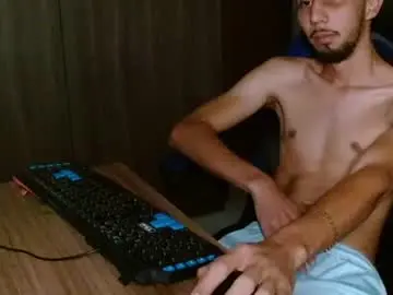 Chaturbate Nude Webcam of alejo_hot23