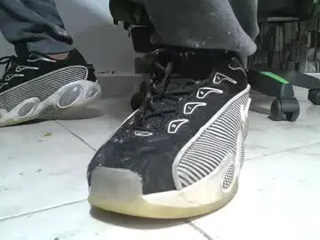 Chaturbate Free Porn Cam of srfindomfeet_