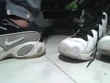 Chaturbate Best live sex cam show of srfindomfeet_