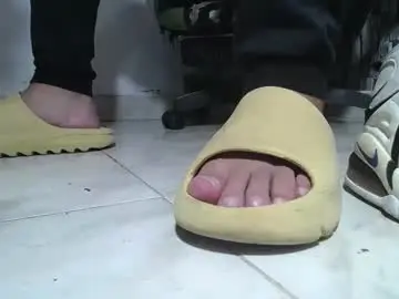Chaturbate Private Sex Chat of srfindomfeet_
