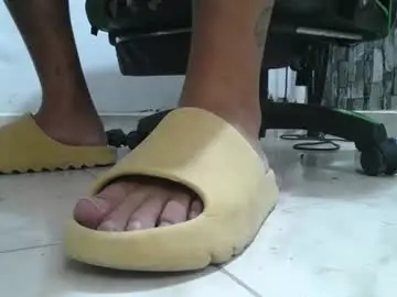 Chaturbate Sex Chat of srfindomfeet_
