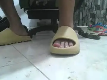 Chaturbate Adult Video Chat of srfindomfeet_