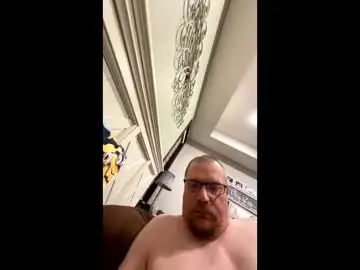 Chaturbate Nude Webcam of ralph_roberts