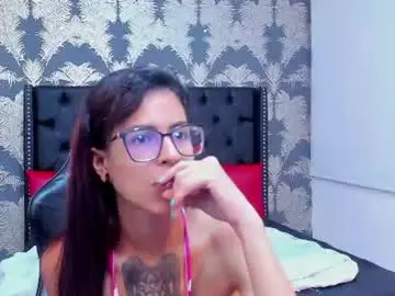 Chaturbate Adult Webcam of emily_loperaa