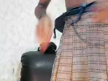 Chaturbate Free Porn Cam of emily_loperaa