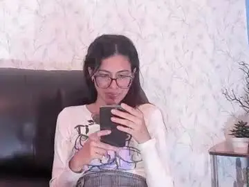 Chaturbate Sex Cam of emily_loperaa