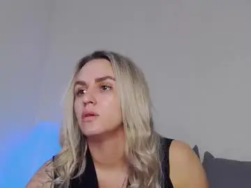Chaturbate Live Sex Cam of foxy_kimmi