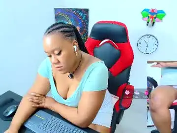 Chaturbate Live Sex Cam of amba_rosee1