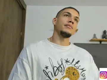 Chaturbate Adult Webcams of axel_taylor21