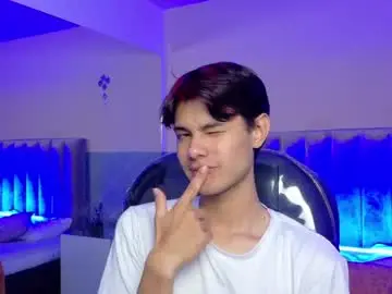 Chaturbate Adult Video Chat of derek_sinn