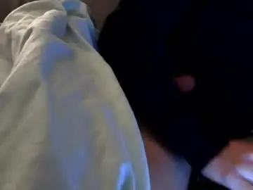 Chaturbate Live Sex Cam of maskedmomndad