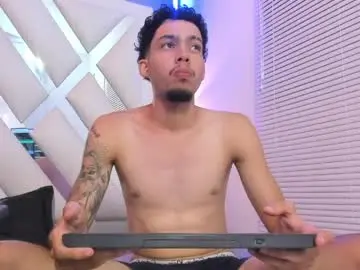 Chaturbate Nude Webcam of thiago_preston