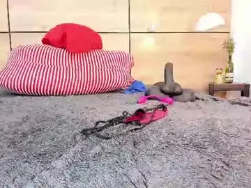 Chaturbate Live Sex Cam of martina_touss