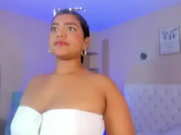 Chaturbate Live Sex Cam of sharlot_evans_