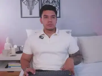 Chaturbate Live Sex Cam of adan_johns