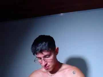 Chaturbate Adult Webcams of rowanboy23