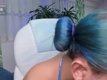 Chaturbate Live Sex Cam of baby_julieta00