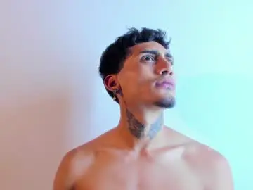 Chaturbate Live Sex Cam of strikeandsweet