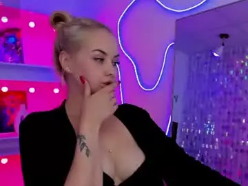 Chaturbate Live Sex Cam of stephanie_sea