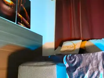 Chaturbate Free Live Porn of milahot23