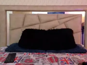 Chaturbate Live Sex Cam of apolo_warrior