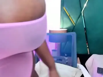 Chaturbate Live Sex Cam of tamara_myller1