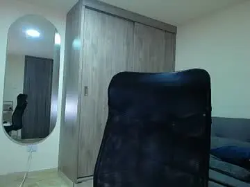 Chaturbate Live Sex Cam of andre_parker
