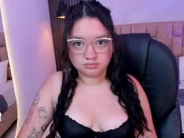 Chaturbate Live Sex Cam of annyhills1