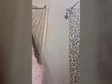Chaturbate Live Sex Cam of sexyangel1023