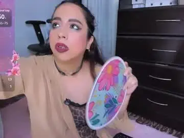Chaturbate Free Porn Cam of carolinasweet33