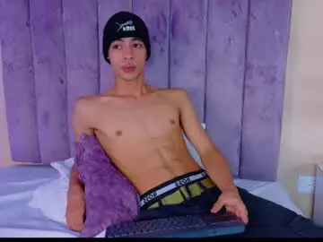 Chaturbate Watch Live Sex Cams of liam_mercurio