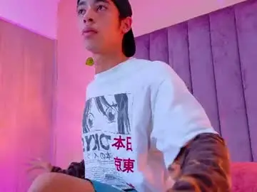 Chaturbate Live Sex Cam of liam_mercurio