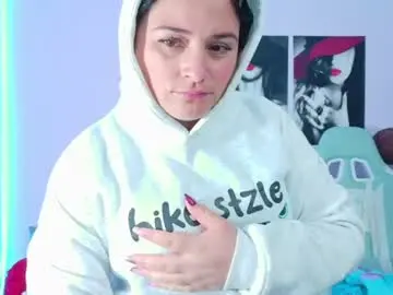 Chaturbate Live Sex Cam of ruby_glow