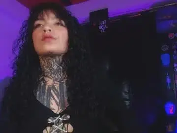Chaturbate Adult Webcams of ema_ploxx