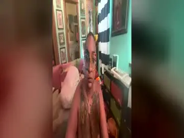 Chaturbate Live Sex Cam of queensquirtntwerk