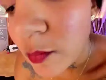 Chaturbate Adult Webcam of tiana_glow