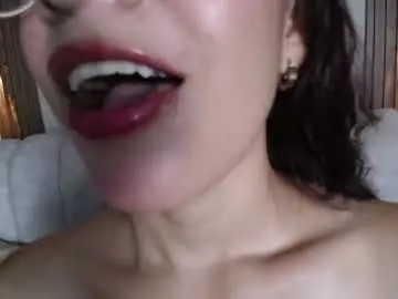 Chaturbate Free Live Porn of gagingbriana