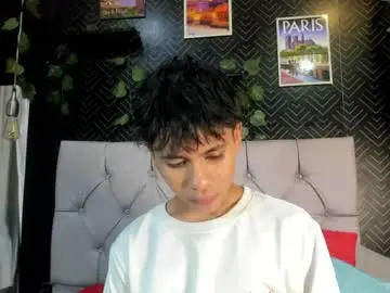 Chaturbate Best live sex cam show of ethan_westt