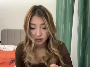 Chaturbate Live Sex Cam of cherishbabrow