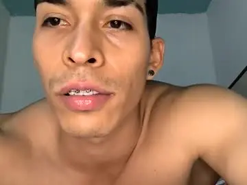 Chaturbate Free Live Porn of miguell_magnoo