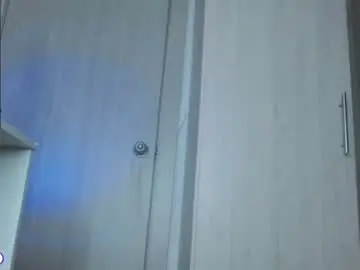 Chaturbate Sex Cam of emilyn_grey