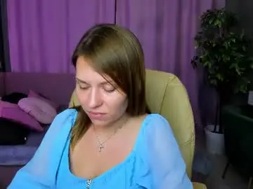 Chaturbate Live Sex Cam of kira_miragee