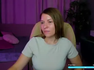 Chaturbate Live Sex Cam of kira_miragee