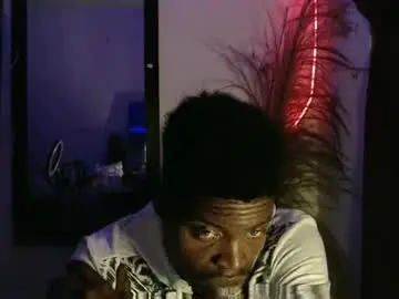 Chaturbate Free Porn Cam of brayan1111x
