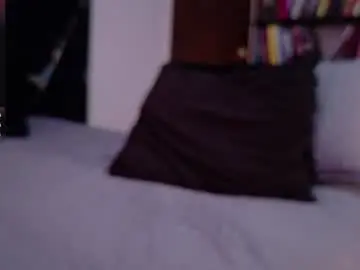 Chaturbate Live Sex Cam of kroy_wood
