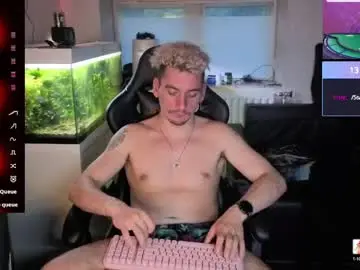 Chaturbate Sex Cam of rayzel_white